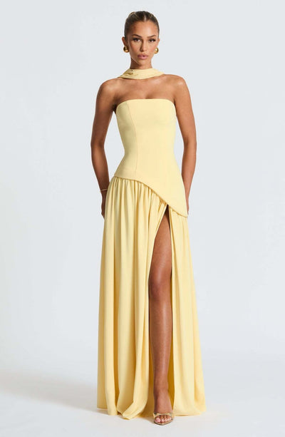 Sainte | Elegant Maxi Dress