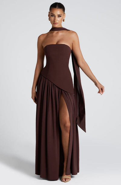 Sainte | Elegant Maxi Dress